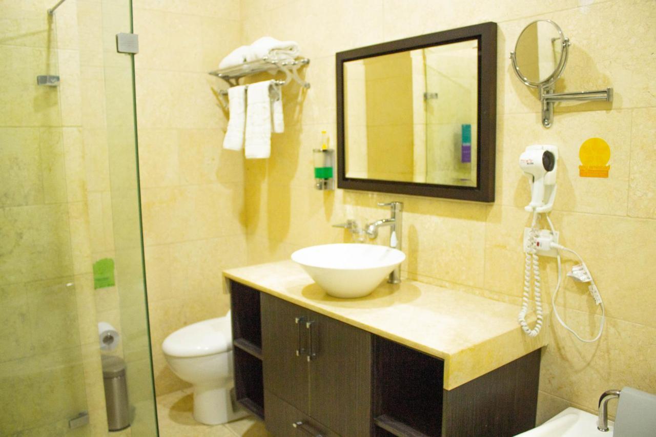 Hotel Bolivariana Plaza Medellín Dış mekan fotoğraf